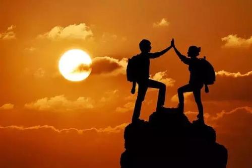 把苦难流浪成寓言