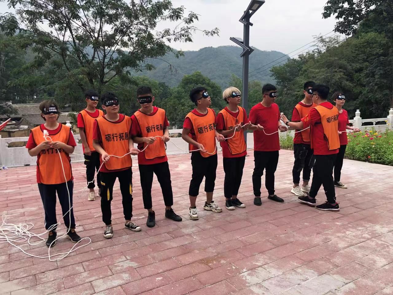 拓展项目——盲人方阵